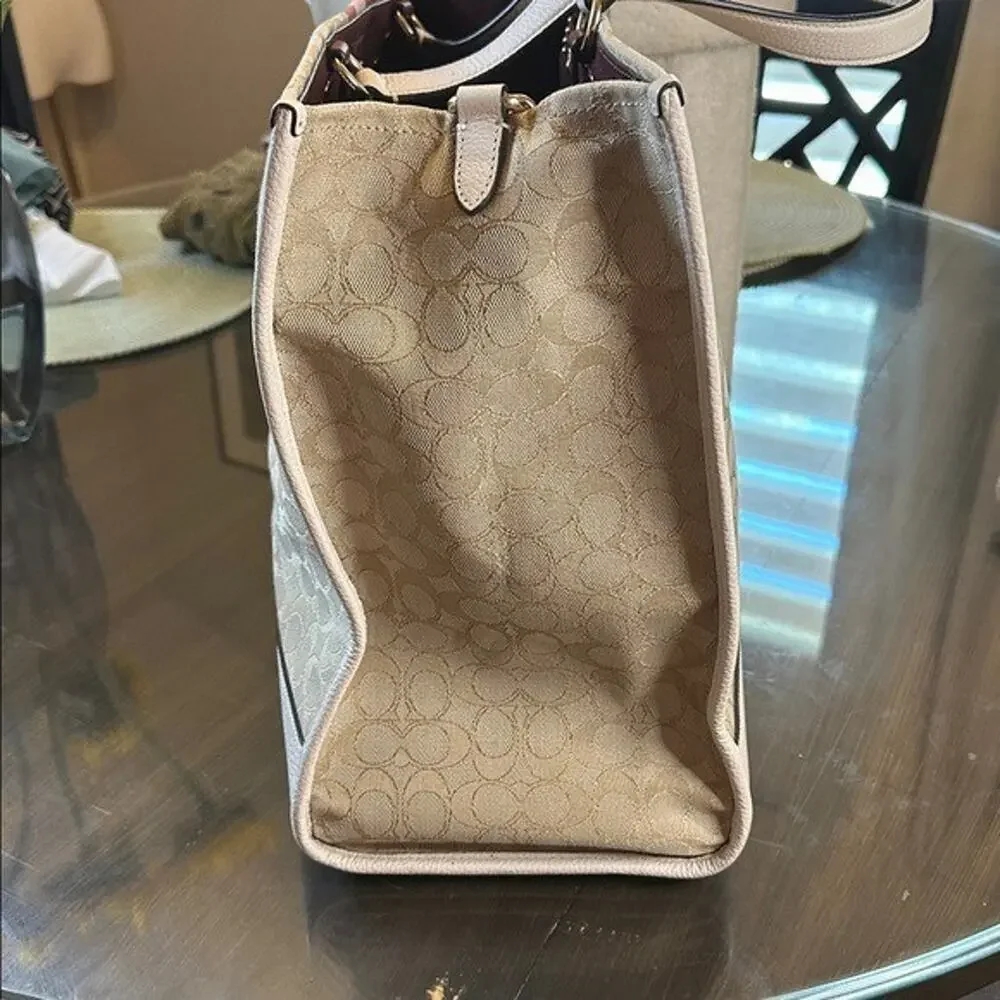 Coach Beige and Pink Signature Tote large with shoulder strap - Picture 7 of 12